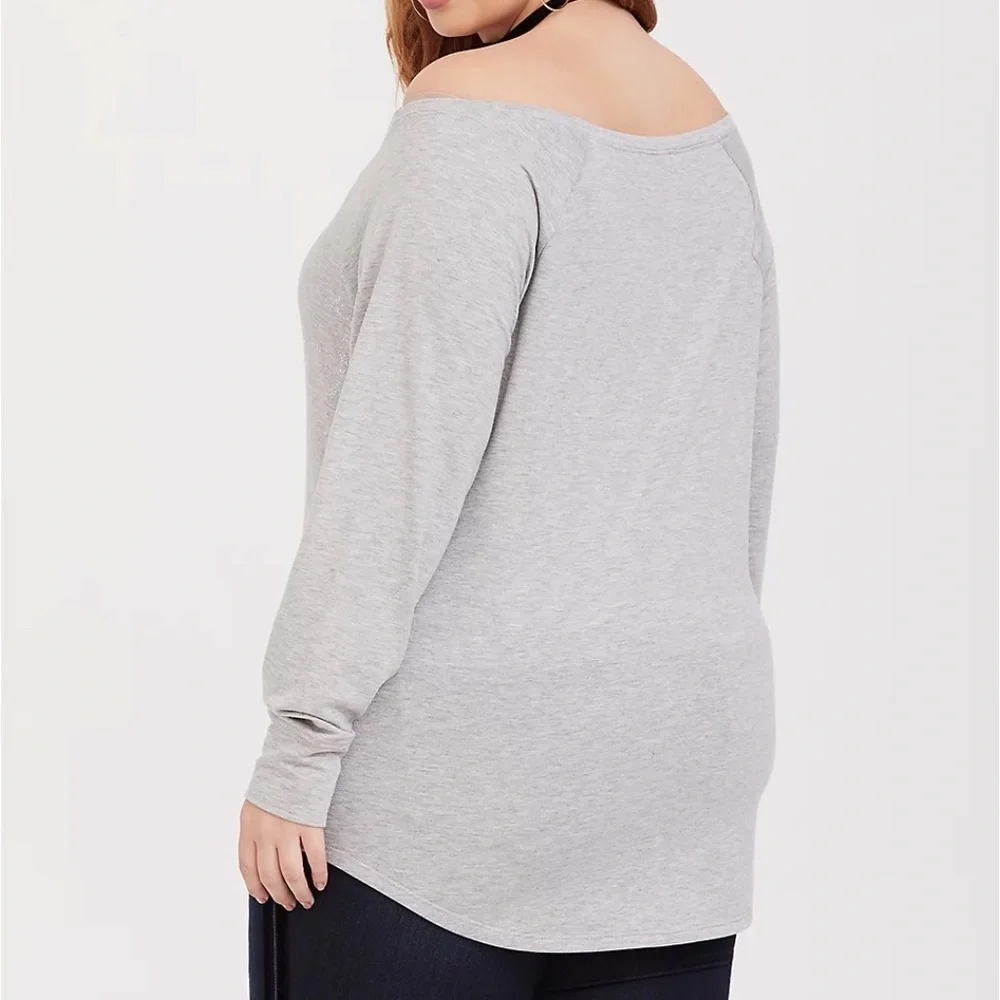 Torrid Off Shoulder Foil Front Sweatshirt Size 00X - Picture 3 of 8